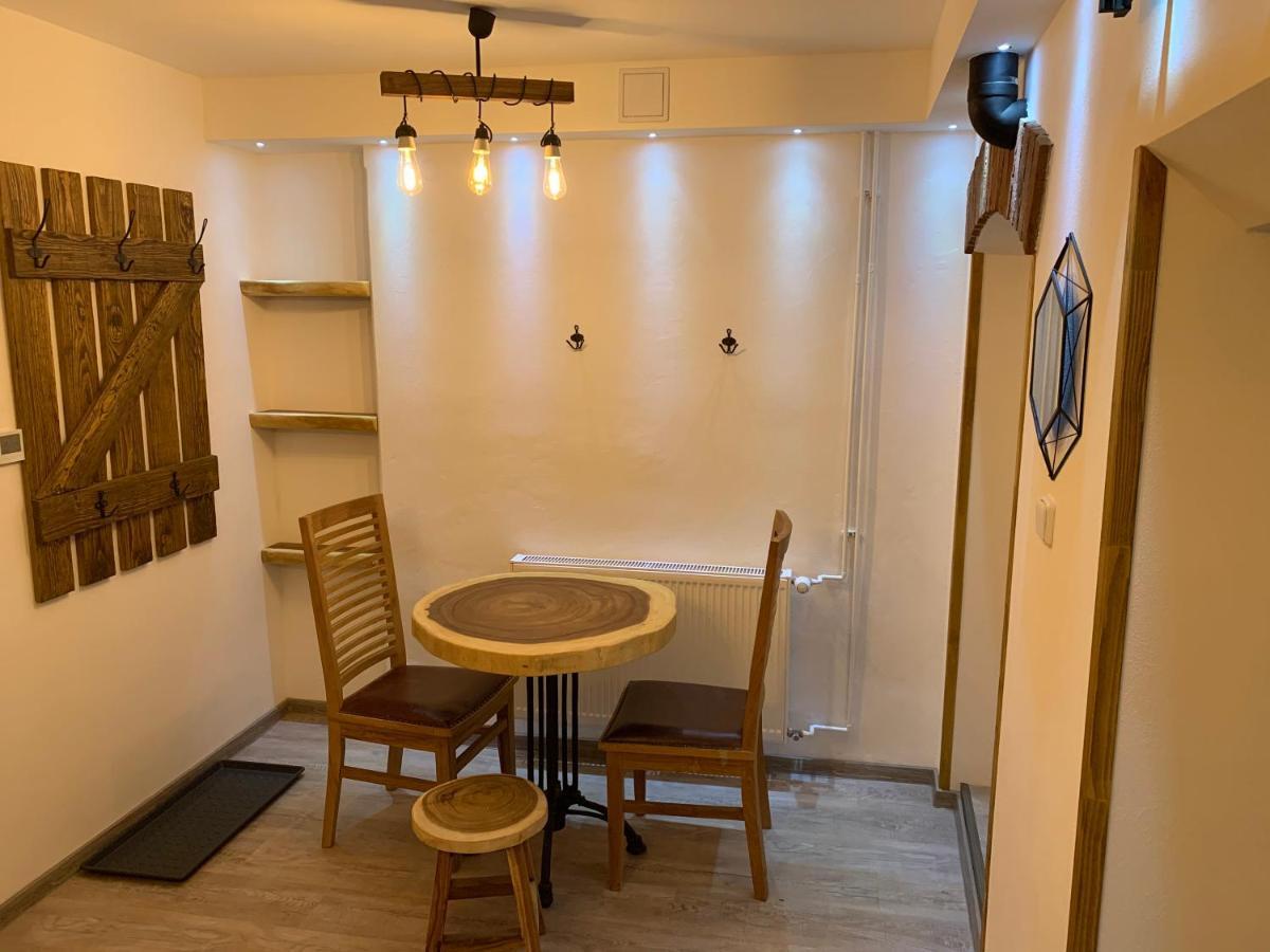 Apartmany Pod Kloboukem 亚希莫夫 外观 照片